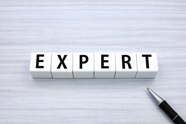 エキスパートタイプの特徴や適職とは？マネジメントのコツも