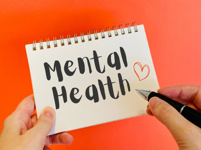 【人事必見】メンタル不調者への対応手順を解説!早期発見の対策も